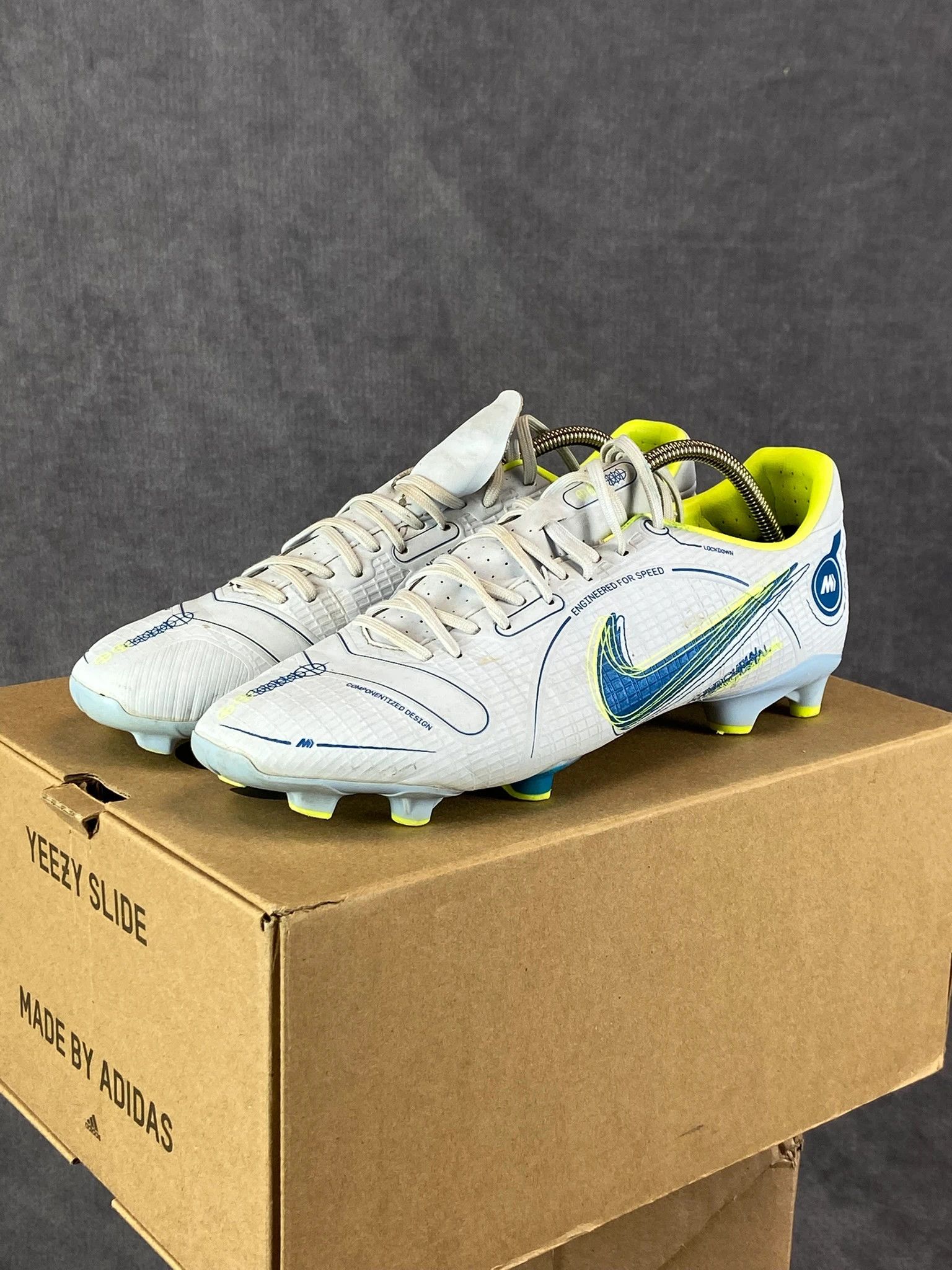 Nike Nike White Football Boots 40.5 Engineered for Speed Size US 7.5 / EU 40-41 - 1 Thumbnail