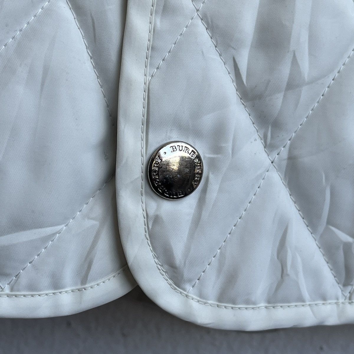 Burberry BURBERRY LONDON QUILTED NOVACHECK DESIGNER LIGHT JACKET Size XS / US 0-2 / IT 36-38 - 13 Thumbnail