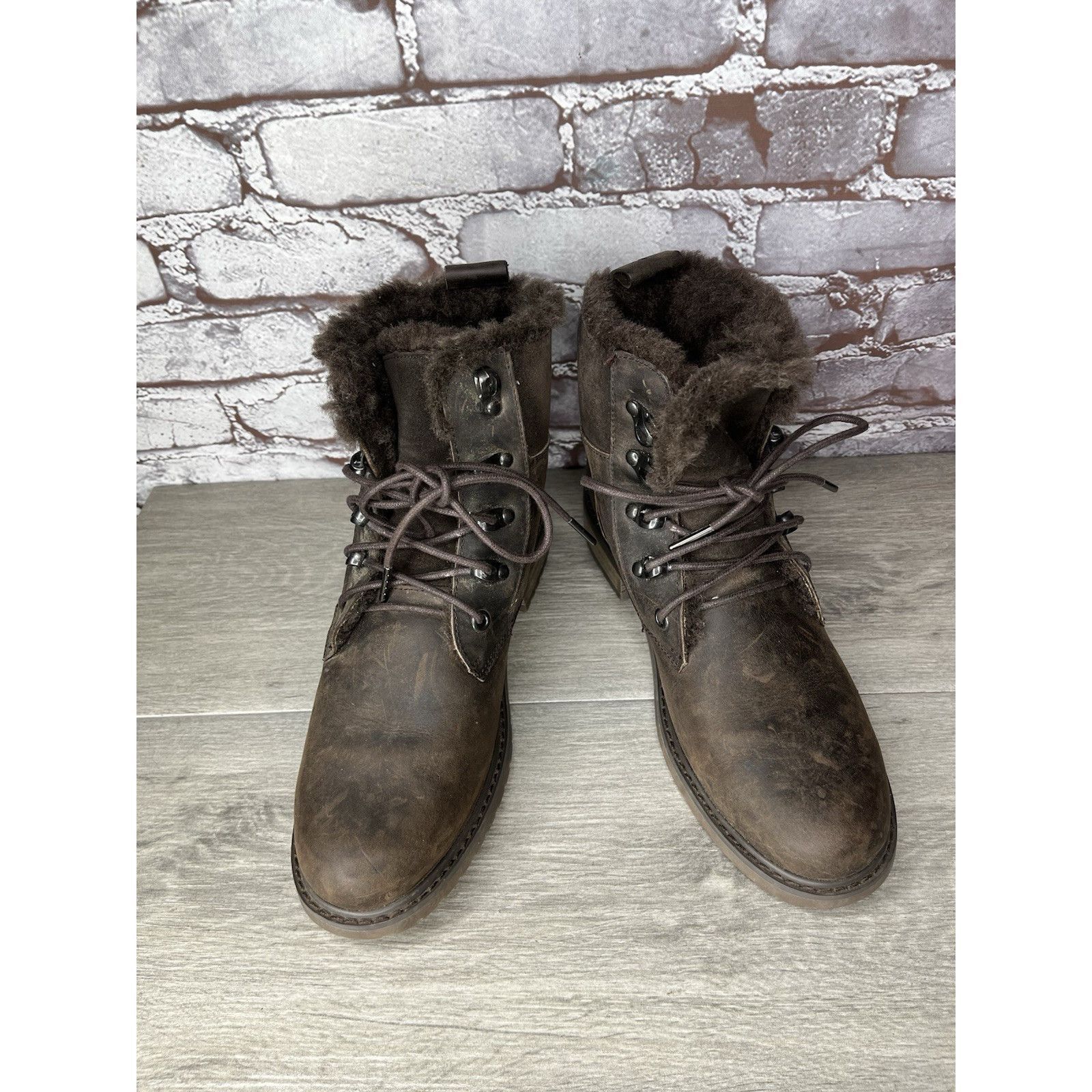 Ugg EMU Australia Waterproof Dark Brown Leather Ankle Hiker Boot Size US 9 / IT 39 - 15 Thumbnail