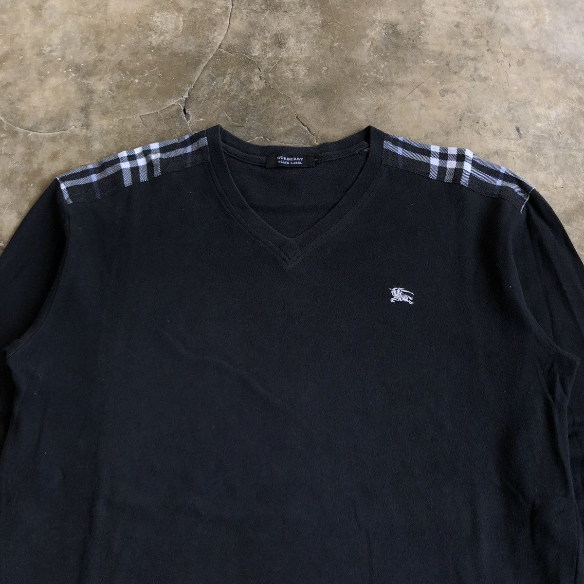 Burberry Vintage Burberry Black Label V Neck Longslevee Black Luxury Size US L / EU 52-54 / 3 - 3 Thumbnail