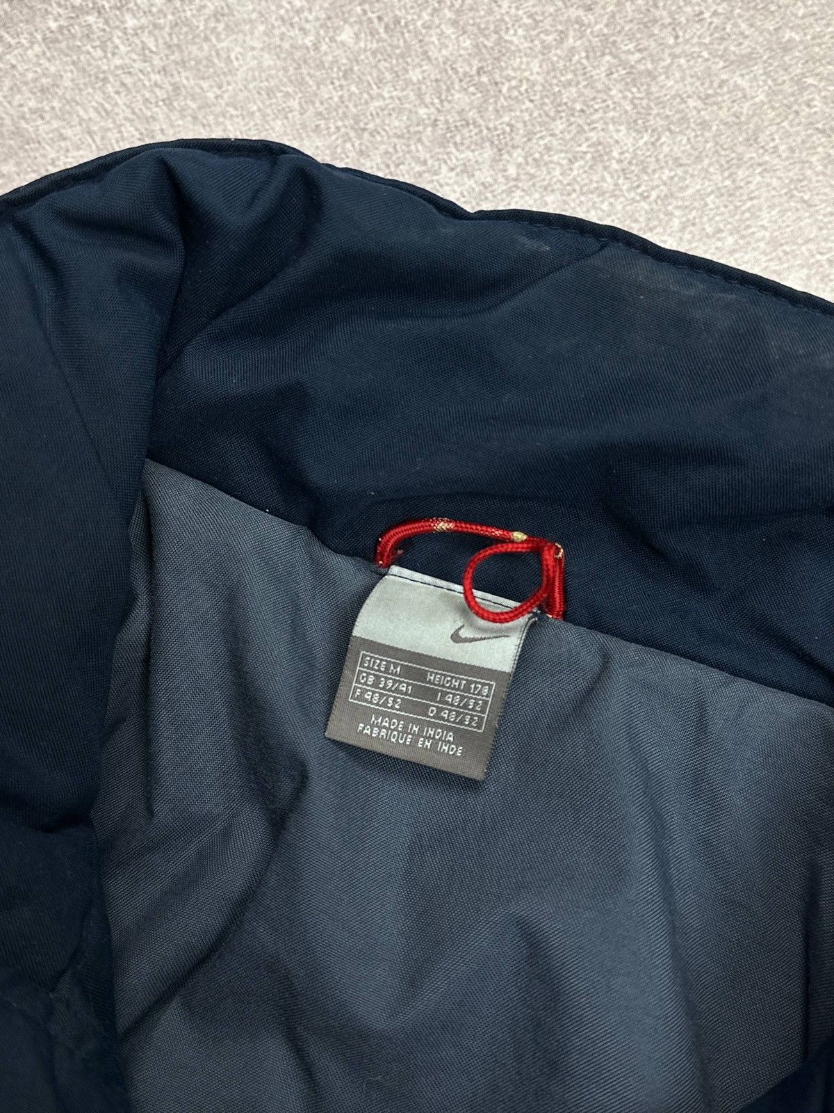 Nike Vintage Nike Big Swoosh Winter Down Puffer Jacket M Size US M / EU 48-50 / 2 - 8 Thumbnail