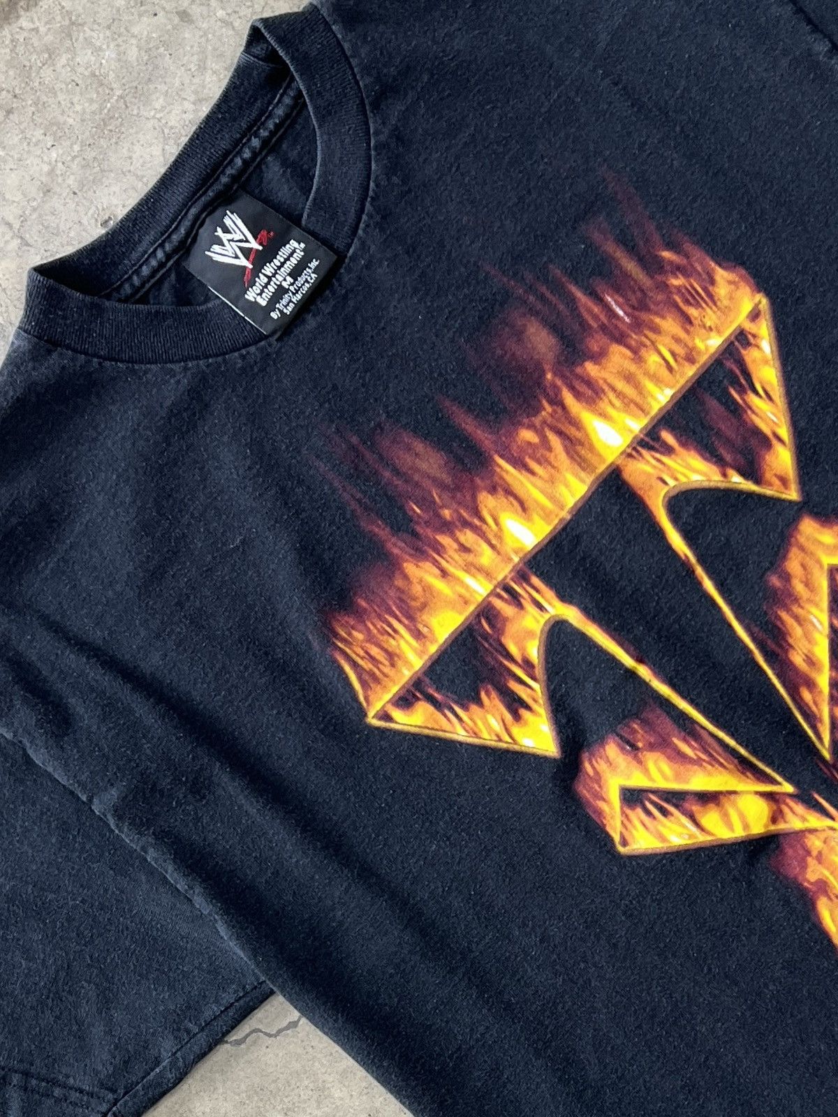 WWE Vintage WWE Undertaker Wrestling Logo Flame Tee Medium Size US M / EU 48-50 / 2 - 1 Thumbnail