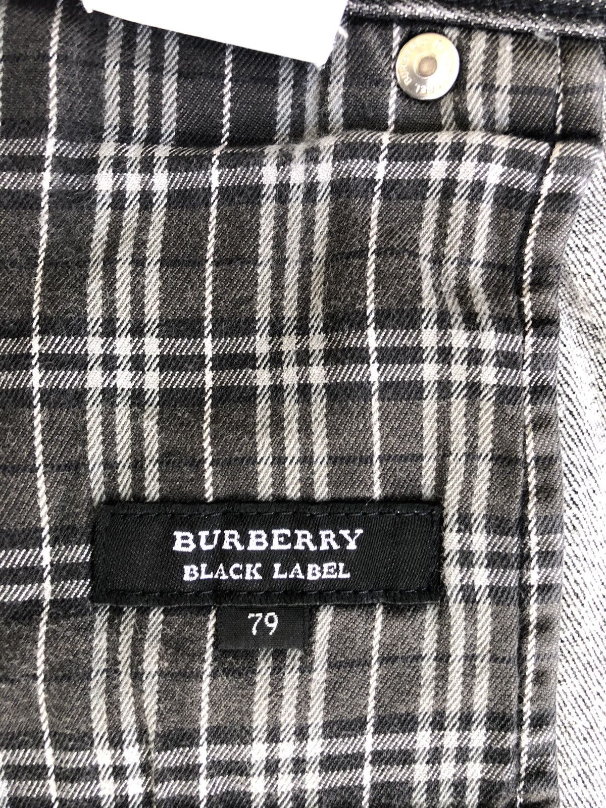 Black Label Burberry Slim Fit Distressed Jeans Size US 33 - 21 Thumbnail