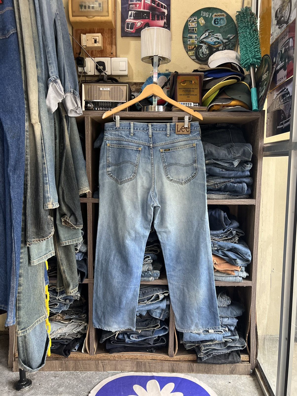 Lee 🔥Vintage Lee Distressed Denim Size US 33 - 2 Thumbnail