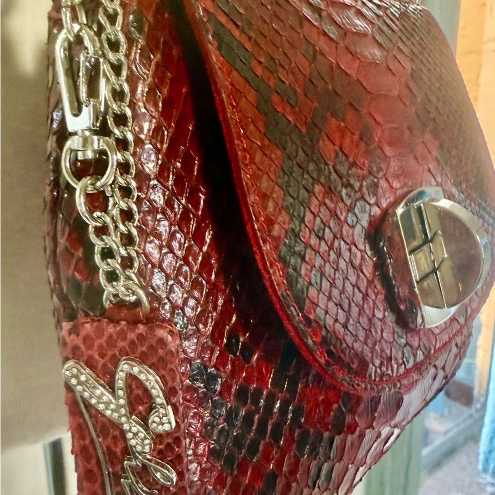 & Other Stories Ghilbi Red Snakeskin Crossbody Bag w?removable strap and tag Size ONE SIZE - 4 Thumbnail