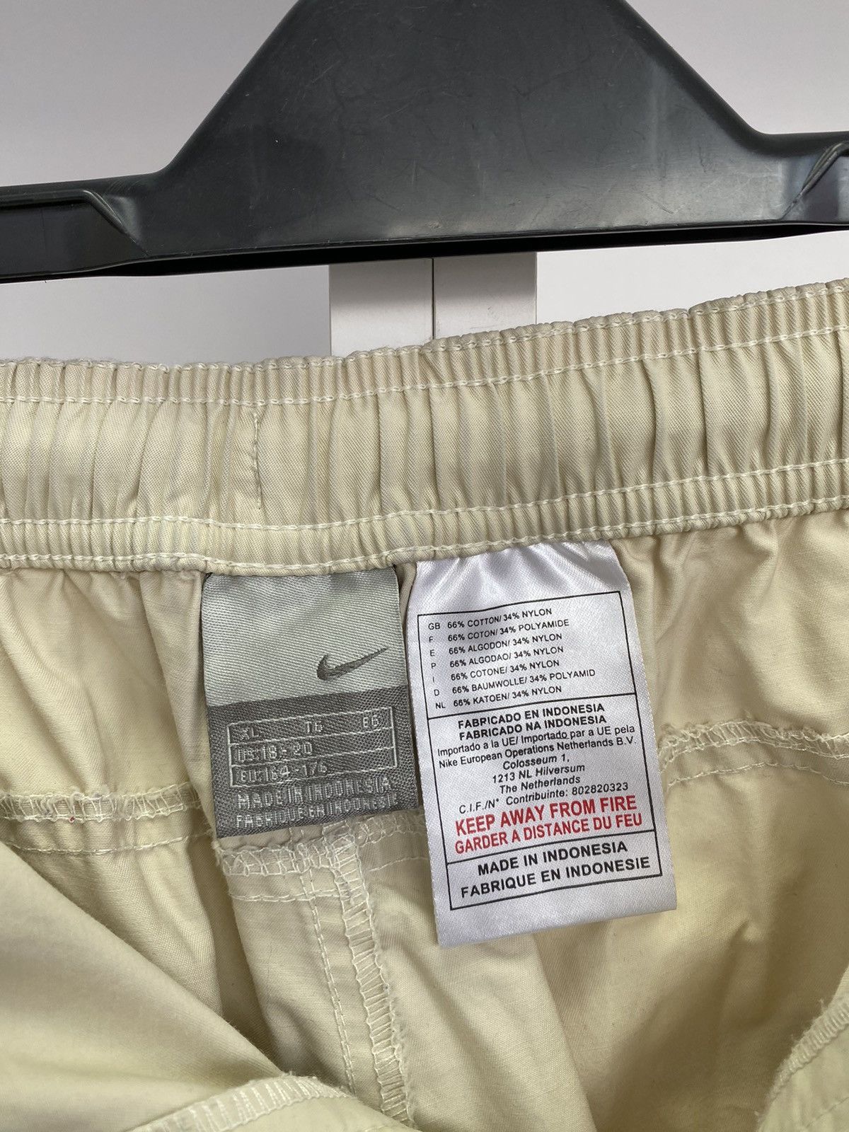 Nike × Vintage Nike Vintage Swoosh Beige Shorts Size US 34 / EU 50 - 10 Thumbnail