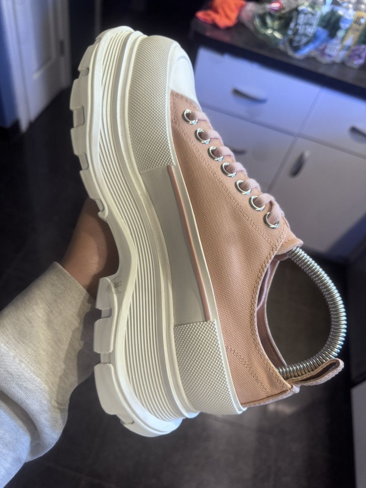 Alexander McQueen Alexander mqueen size 38 lighly worn take $190 Size US 7 / IT 37 - 2 Thumbnail