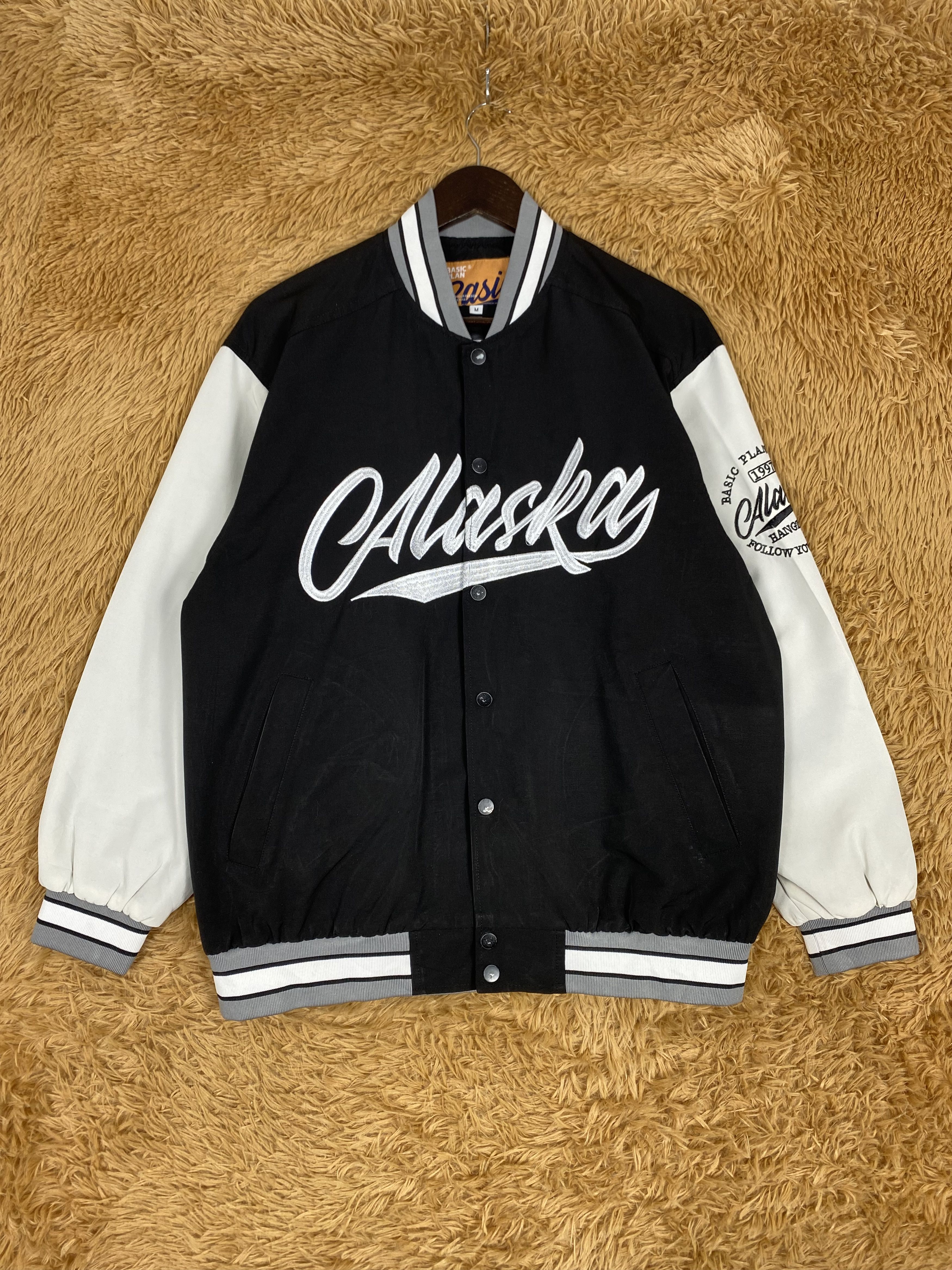 Japanese Brand Vintage Alaska Basic Plan Varsity Jacket PJ2524 Size US M / EU 48-50 / 2 - 1 Thumbnail