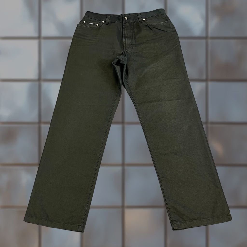 Hugo Boss HUGO BOSS Jeans Relaxed Straight 32 30 Dark Green Denim VTG Men's Jeans 5-Pocket Design Regular Waist 32in Inside Leg 30in"} Size US 32 / EU 48 - 1 Thumbnail