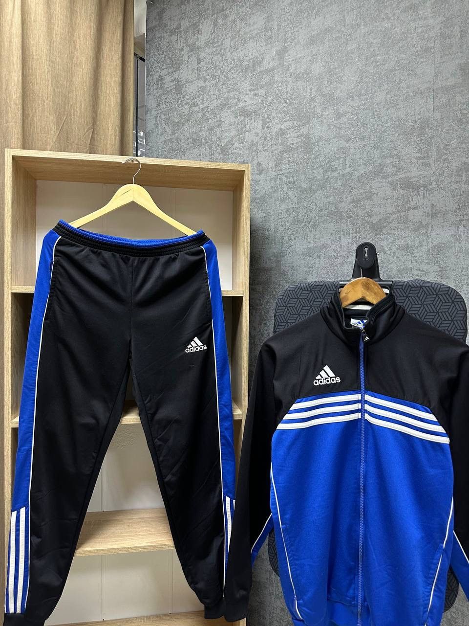 Adidas × Vintage Vintage Adidas Blue Sportswear Tracksuit Size US M / EU 48-50 / 2 - 7 Thumbnail