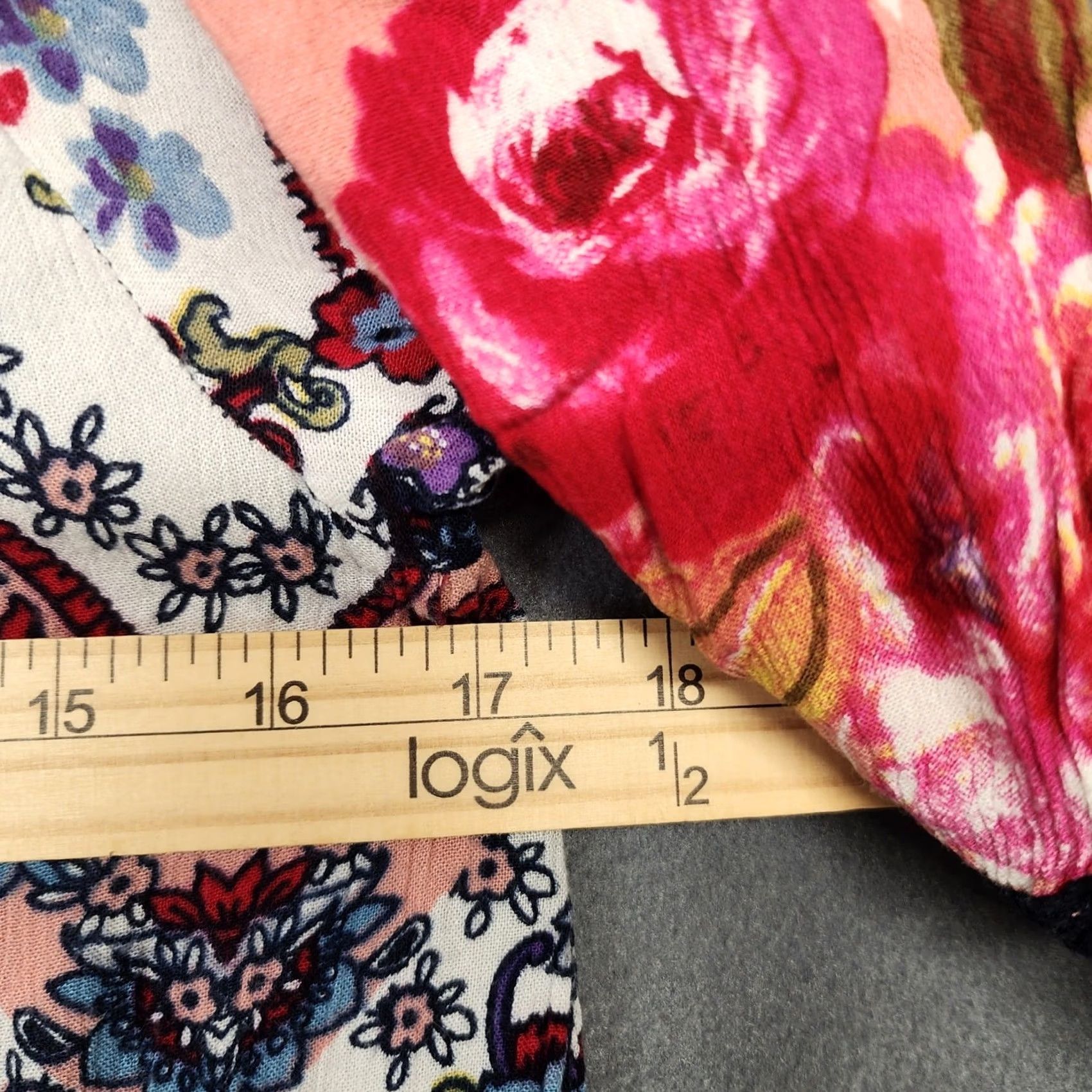 Bell Bila top Womens Medium Tassel Red Floral Boho Flowy 3/4 Bell Sleeve Peasant Shirt Size M / US 6-8 / IT 42-44 - 6 Thumbnail