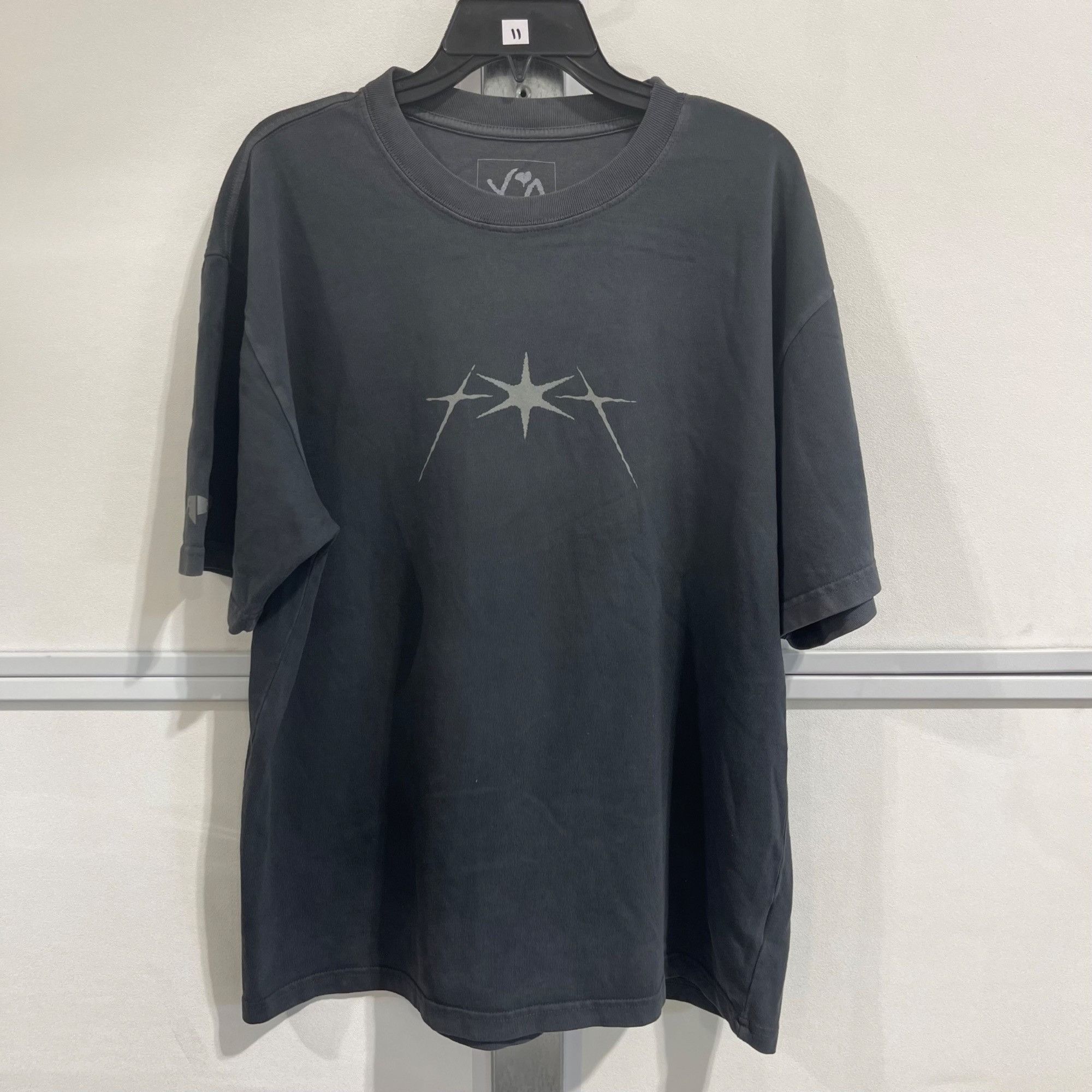 The Weeknd NEW THE WEEKND THE END IS HERE TOUR TEE SZ LARGE Size US L / EU 52-54 / 3 - 2 Thumbnail