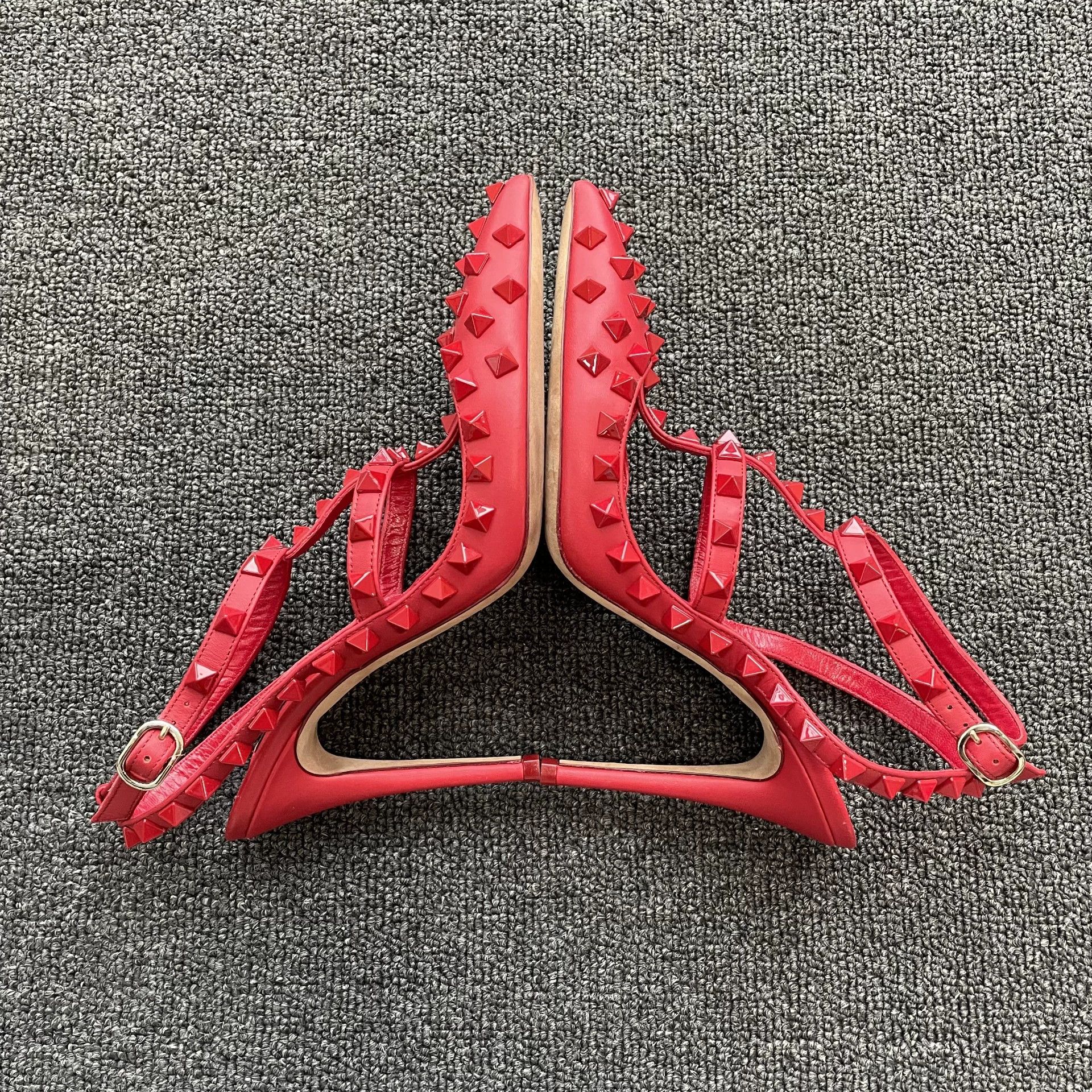 Valentino Valentino 98 New Red Lthr Buckle Stiletto Wmn's 36 Size US 5.5 / IT 35.5 - 5 Thumbnail
