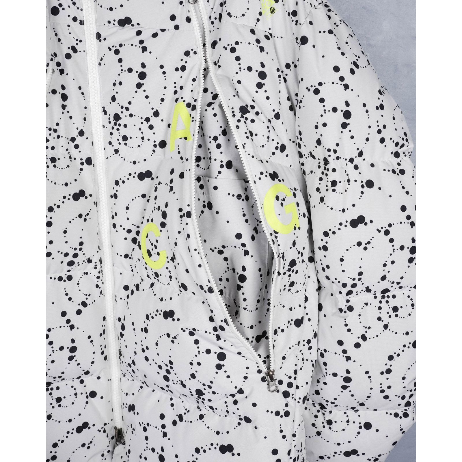 Nike ACG Nike acg white splatter tech winter goose down puffer jacket Size US L / EU 52-54 / 3 - 9 Thumbnail