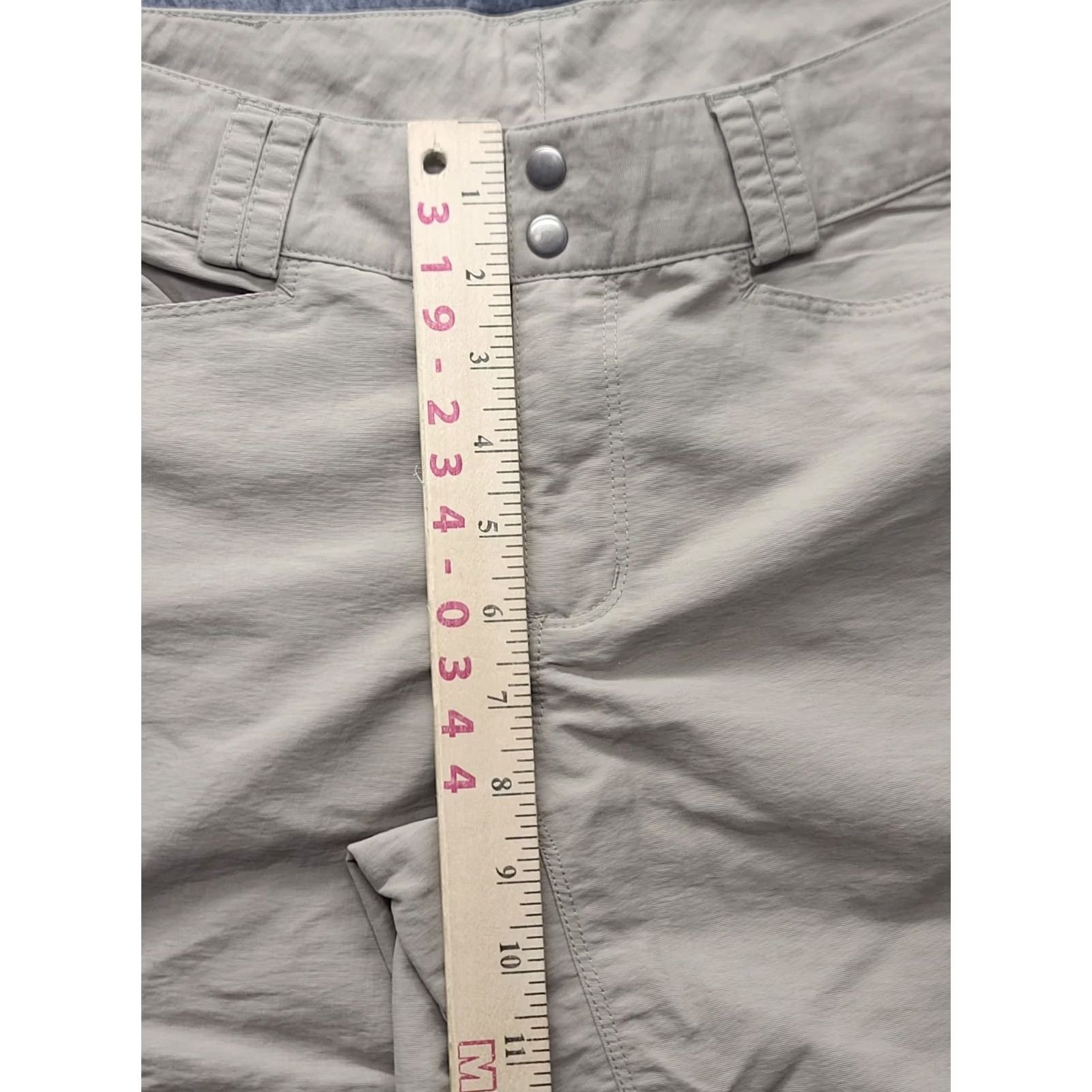 The North Face The North Face Capris Womens Regular Fit Nylon Capri Pants Beige 4 Inseam 22 in Pockets 4 Regular Mens Womens Girls Size ONE SIZE - 6 Thumbnail