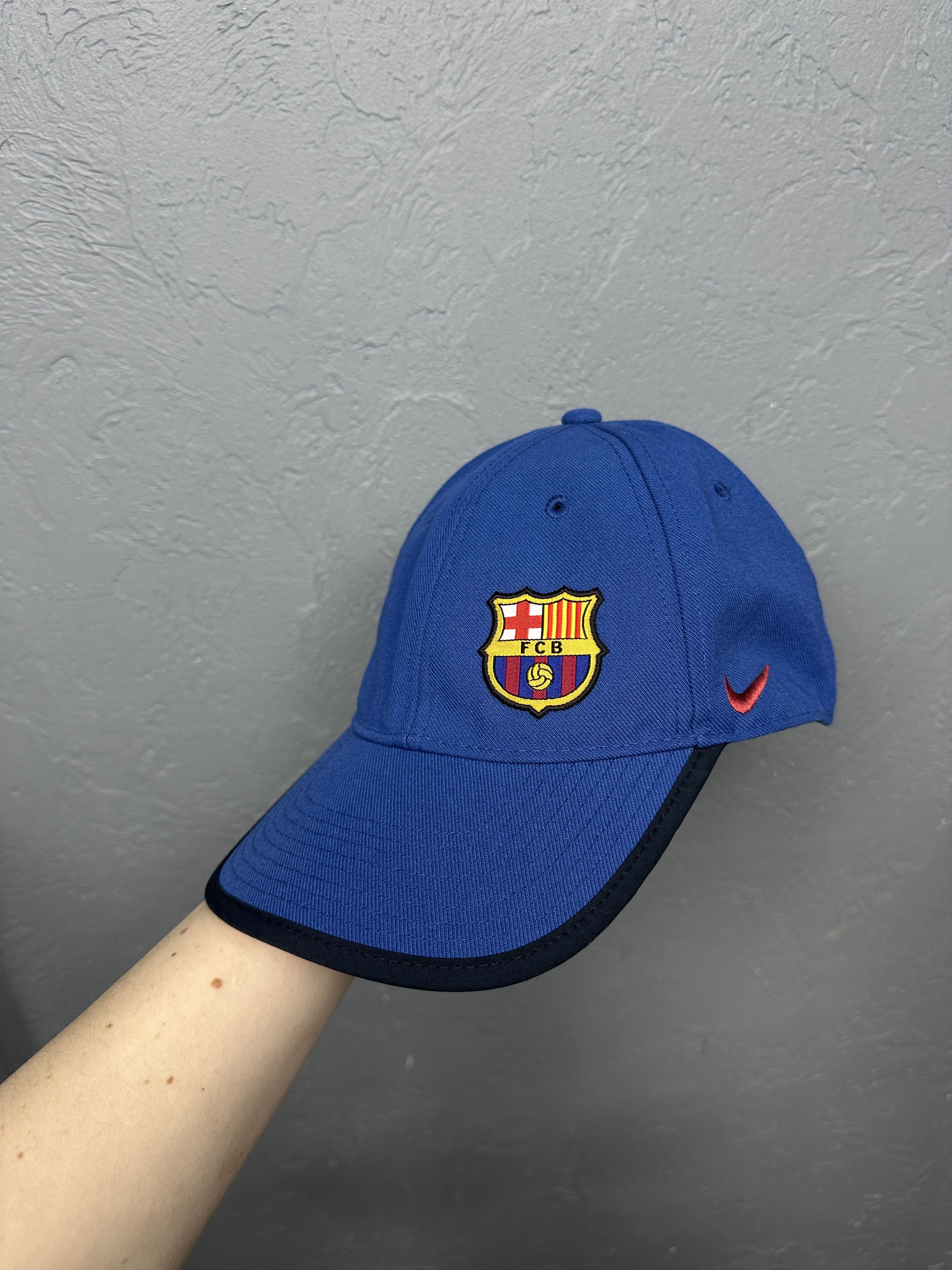 Nike Nike F.C. Barcelona Vintage Mens Hat Cap Size ONE SIZE - 1 Thumbnail