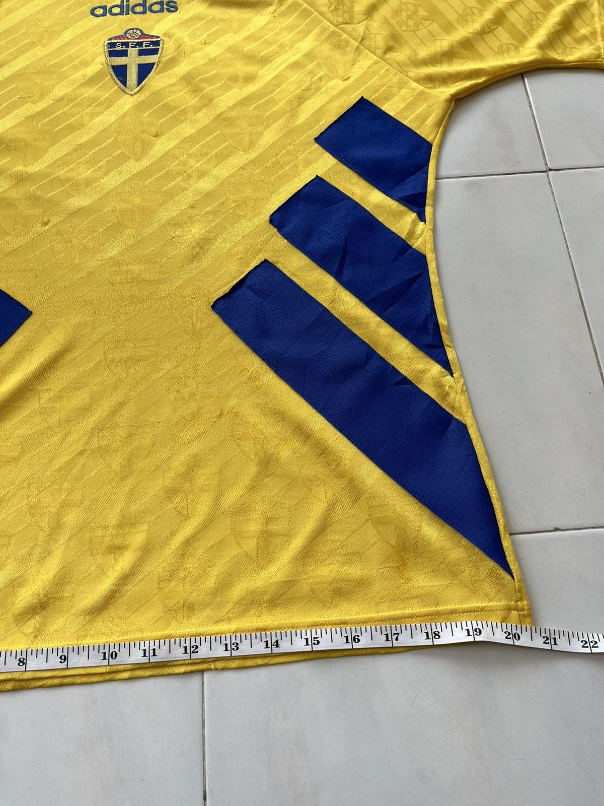Adidas Sweden 1994/1996 Home ( Golden Generation ) Size US M / EU 48-50 / 2 - 22 Thumbnail