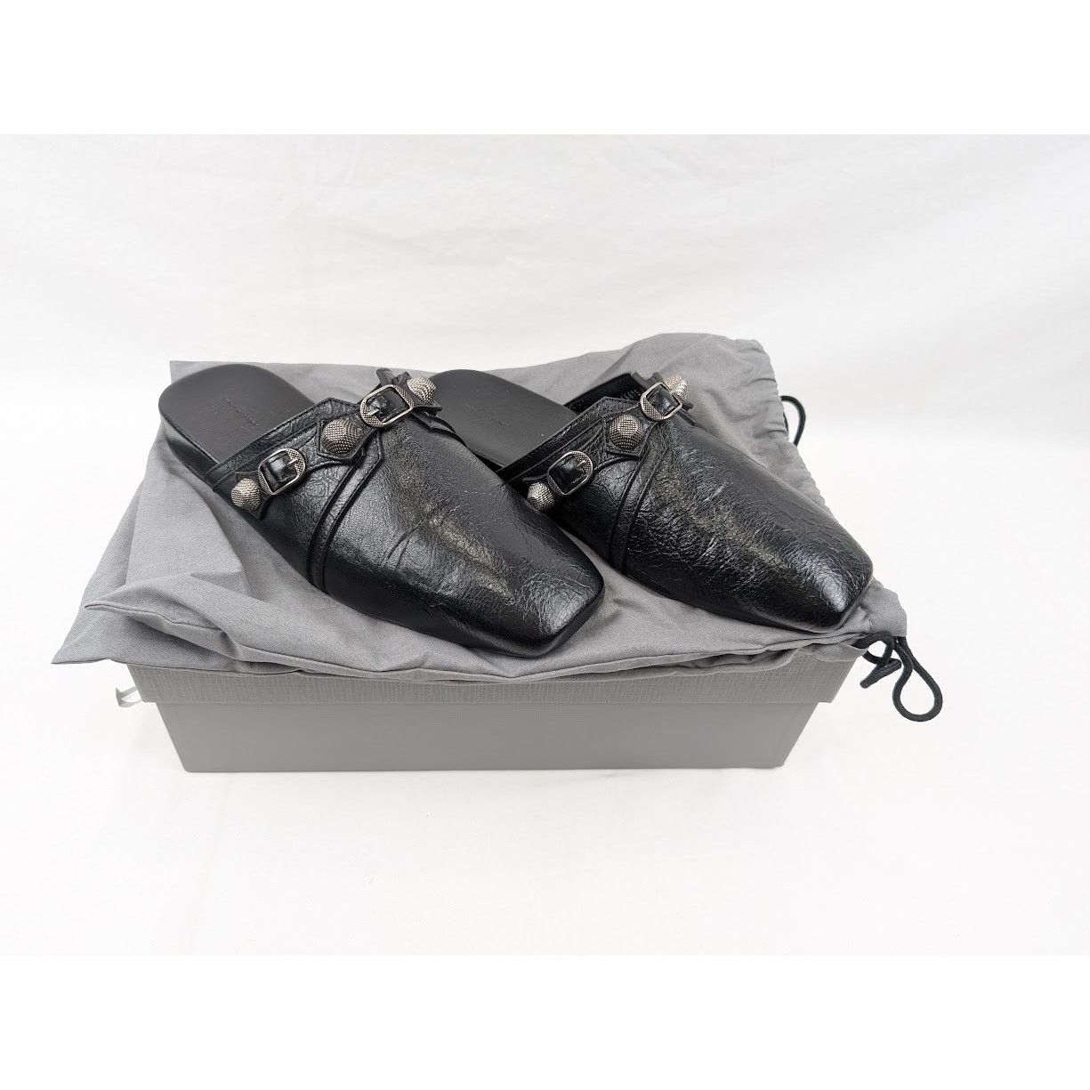 Balenciaga o1rshd1 Cosy Cagole F005 Arena Mules in Black/Aged Silver Size US 7 / EU 40 - 18 Thumbnail