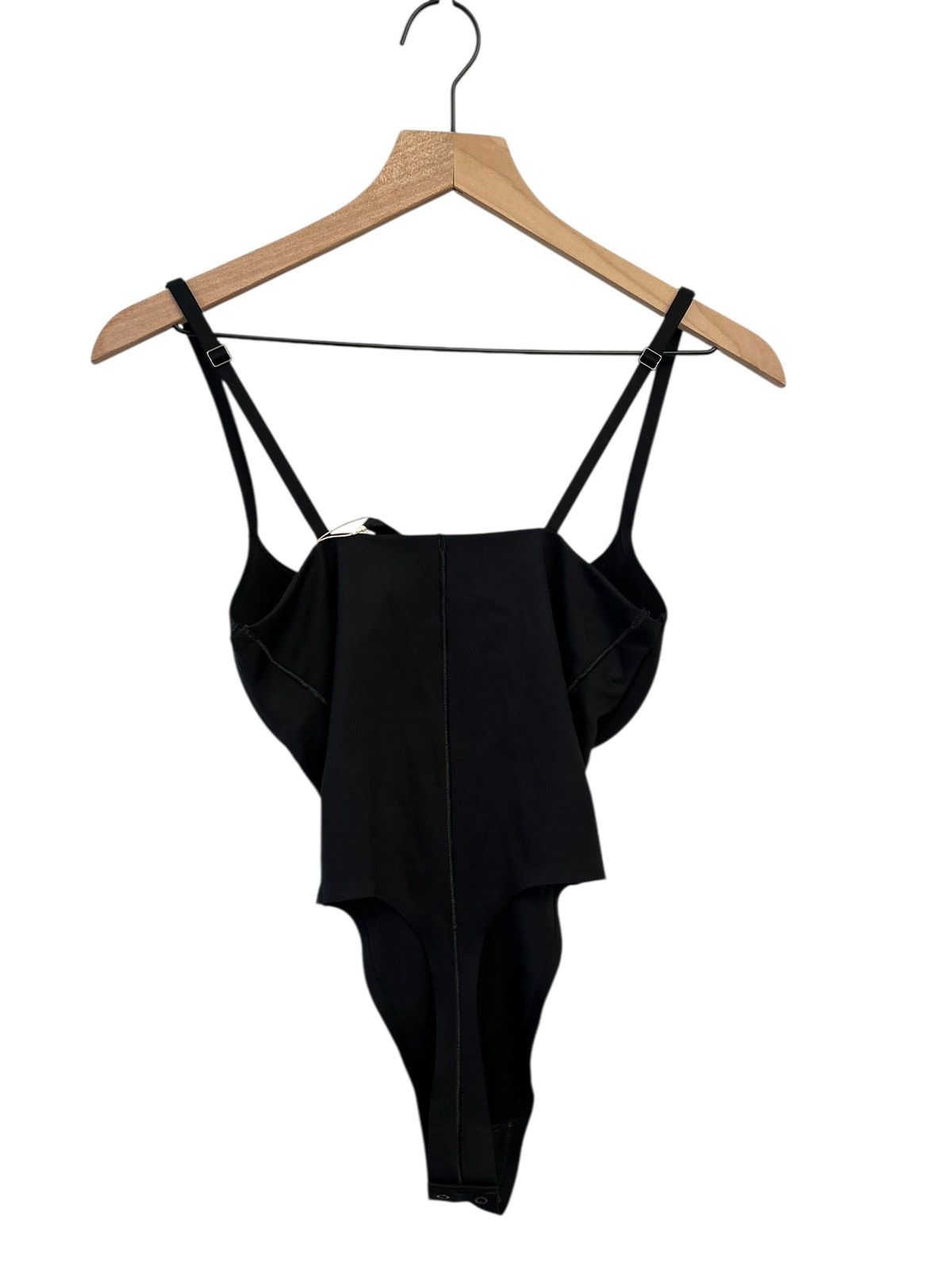 SKIMS Skims Ultimate Thong Bodysuit Size Small NWT Authentic Size S / US 4 / IT 40 - 6 Thumbnail