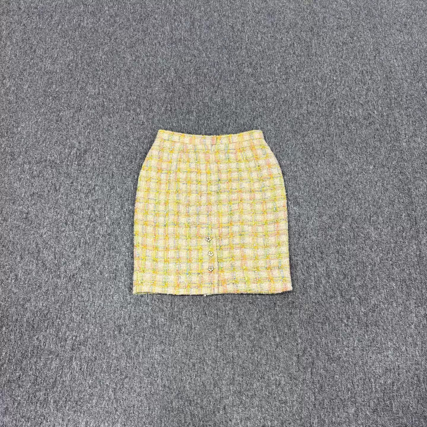 Chanel Chanel 96 Rainbow Check Camellia Silver Skirt 42 99New Size 28" / US 6 / IT 42 - 1 Thumbnail
