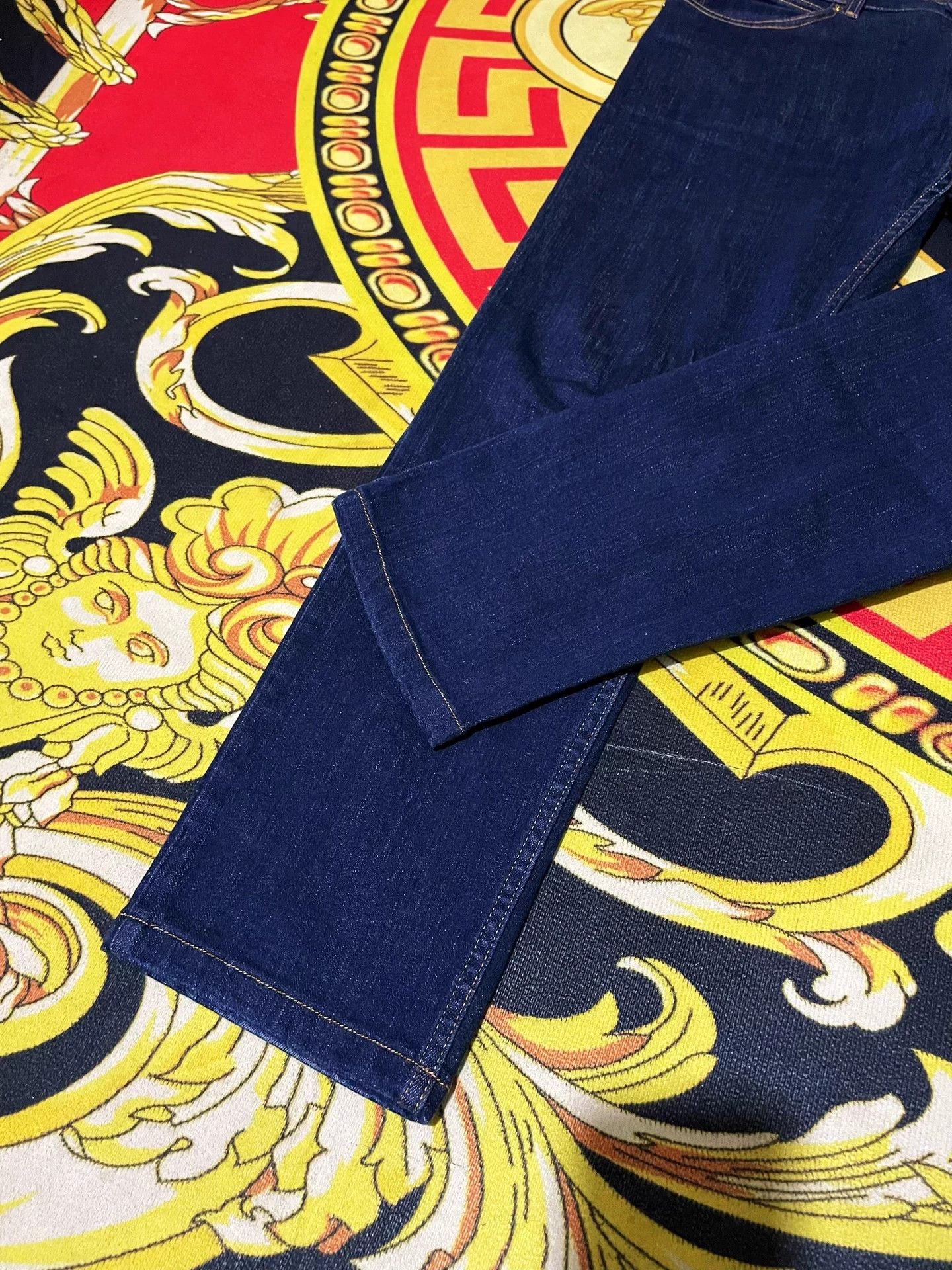 Versace Versace Logo Gold Embroidered Runway Washed 35W 9/10 Size US 35 - 6 Thumbnail