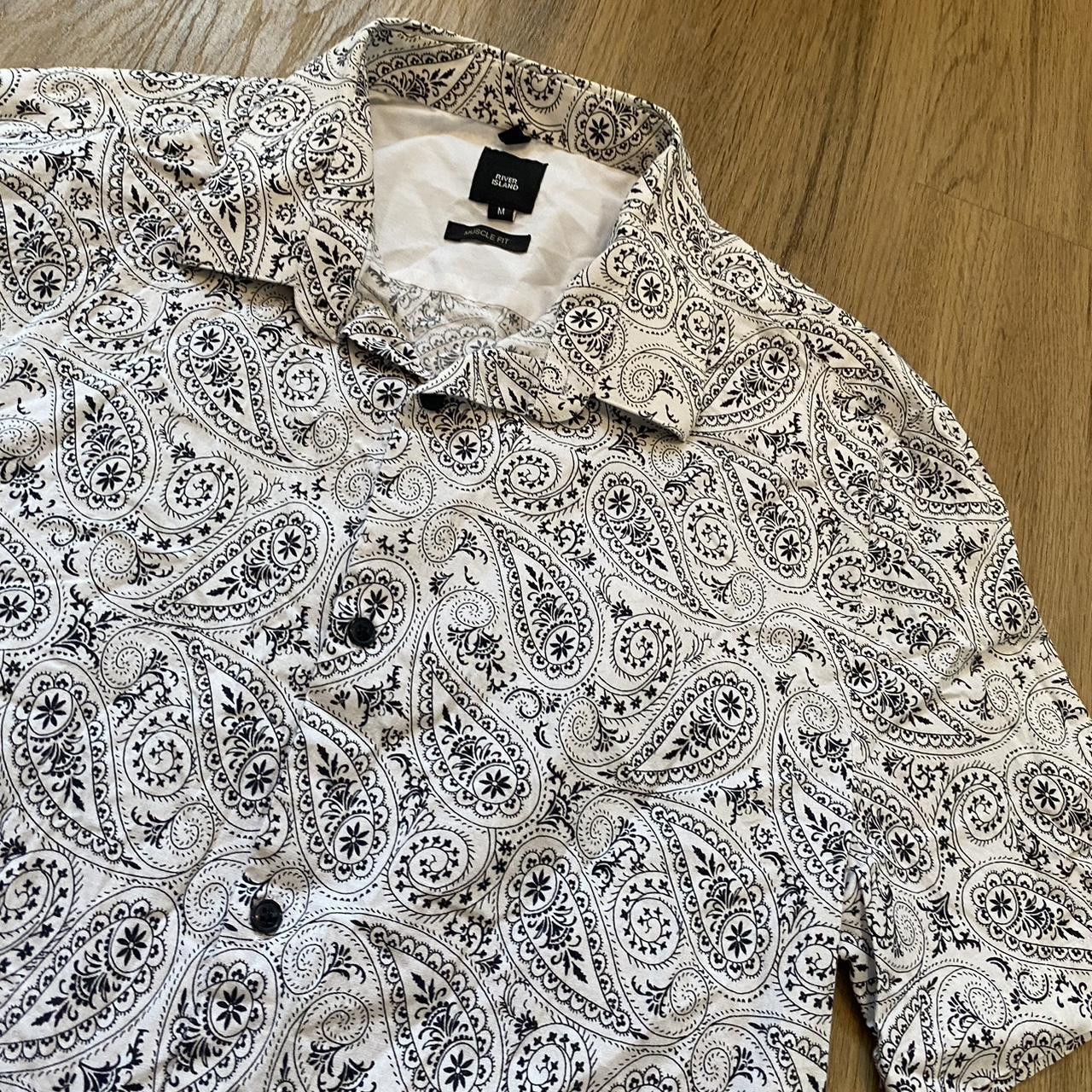 Other Paisley print short sleeve button up shirt in white Size US M / EU 48-50 / 2 - 3 Thumbnail