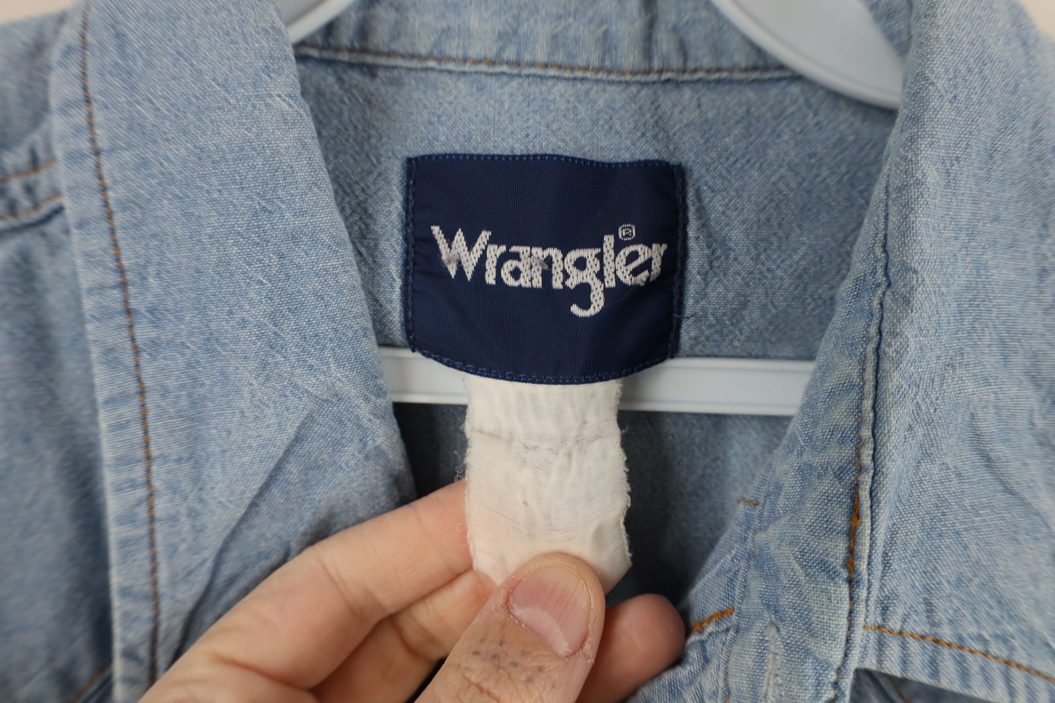 Vintage × Wrangler Vintage 90s Wrangler Western Rodeo Cowboy Denim Button Shirt Size US L / EU 52-54 / 3 - 9 Thumbnail