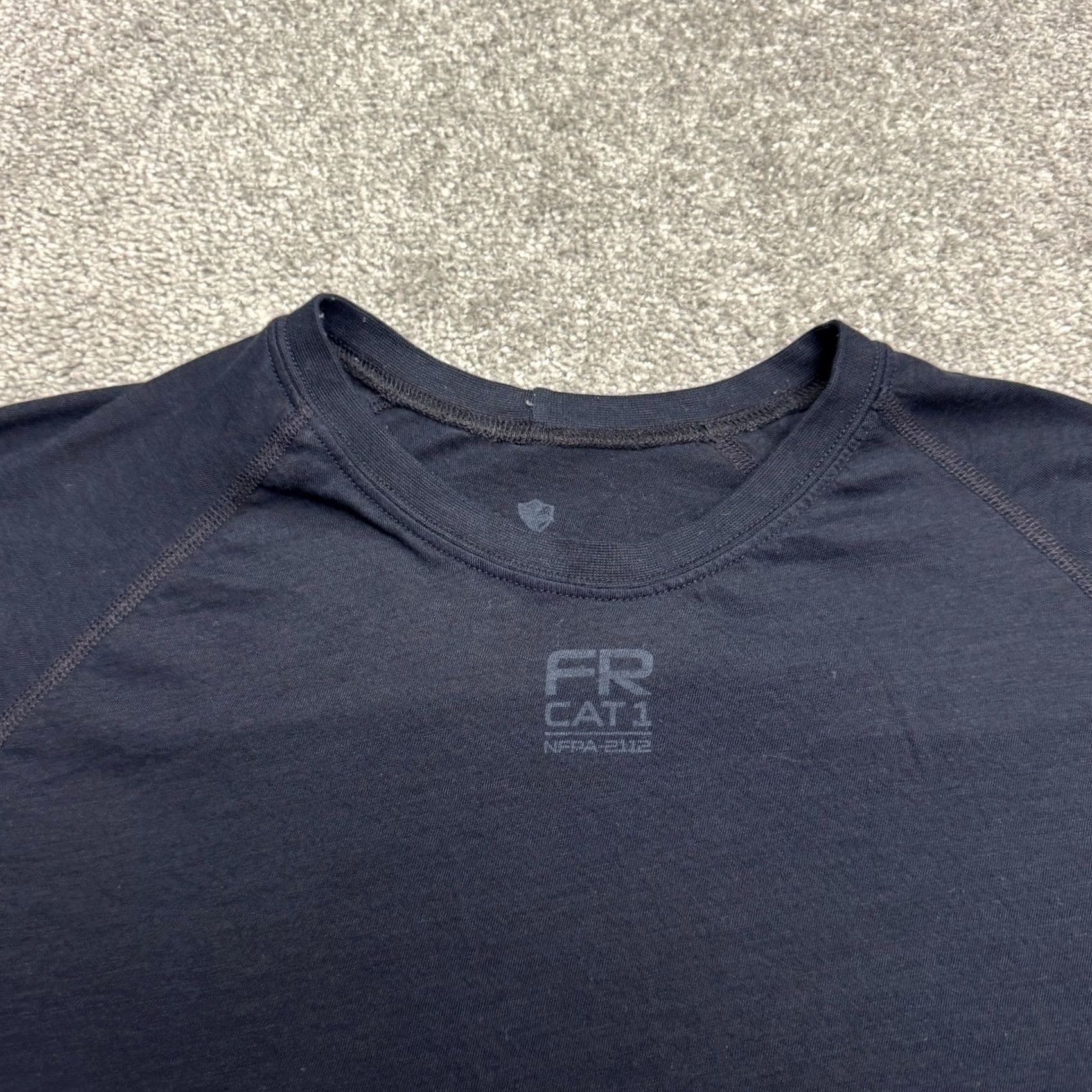 Vintage Tyndale FR CAT 1 NFPA 2112 Work T-Shirt Mens L Navy Blue Short Sleeve Tee Size US L / EU 52-54 / 3 - 4 Thumbnail