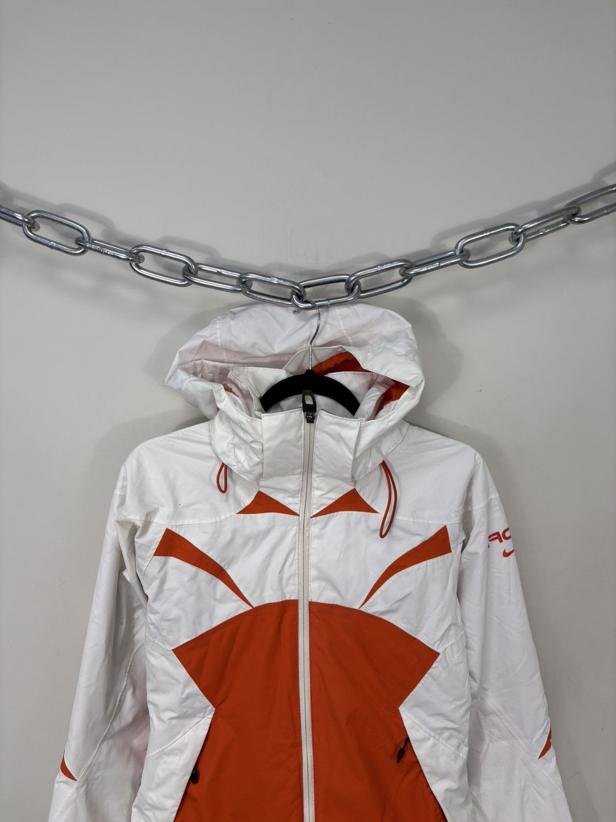 Nike ACG Nike ACG Vintage Women’s Outdoor Jacket Hooded Insulated Size S / US 4 / IT 40 - 4 Thumbnail