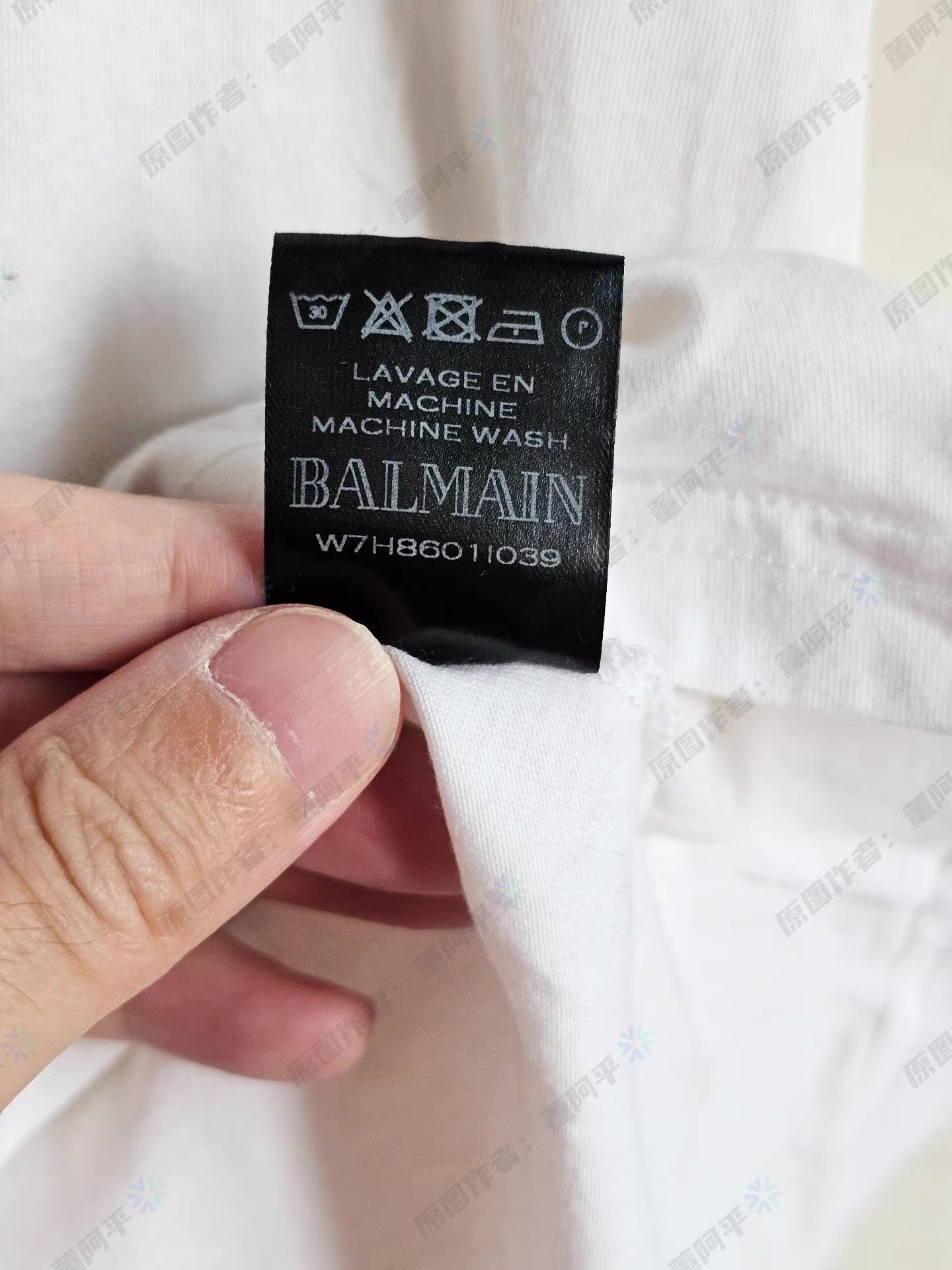 Balmain Balmain short-sleeve T-shirt Q4 Size US M / EU 48-50 / 2 - 6 Thumbnail