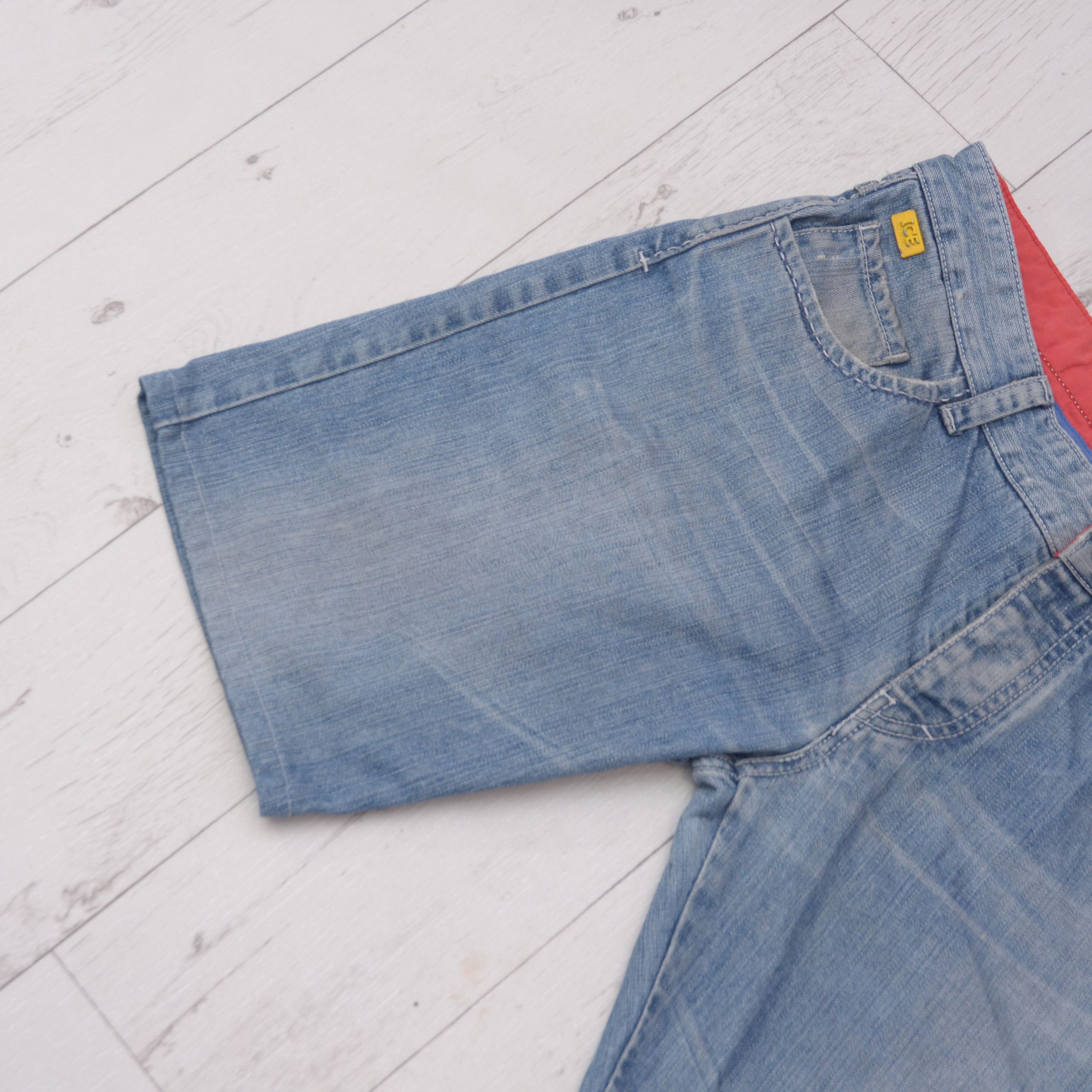 Iceberg Vintage Iceberg Jean Shorts Jorts Surfin POP Patch Logo Size US 33 - 4 Thumbnail