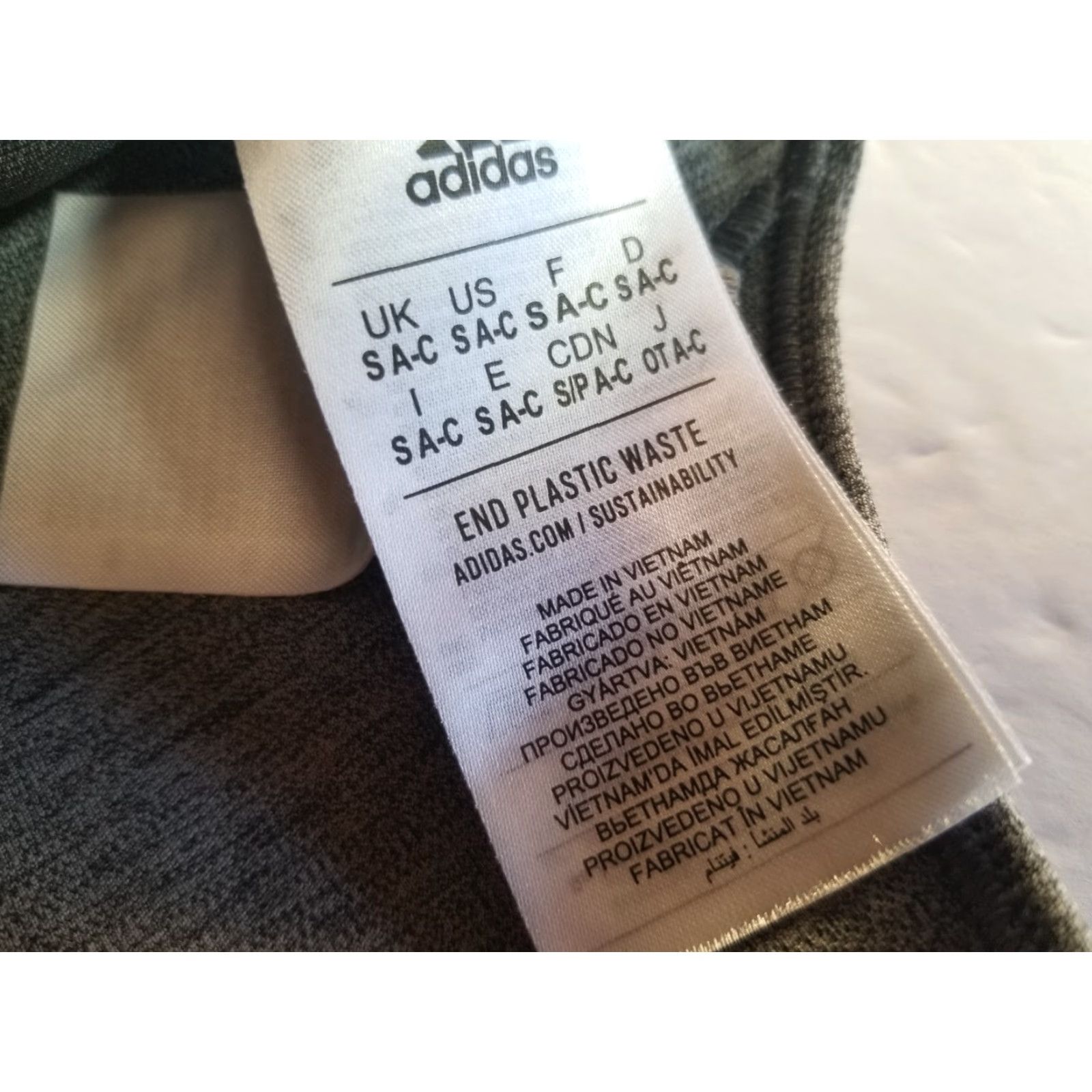 Adidas Adidas Women's Bra Shirt Athletic Sports Bra S Gray Medium Support Compression Breathable Lightweight Sports Logo Gym Training Size ONE SIZE - 5 Thumbnail