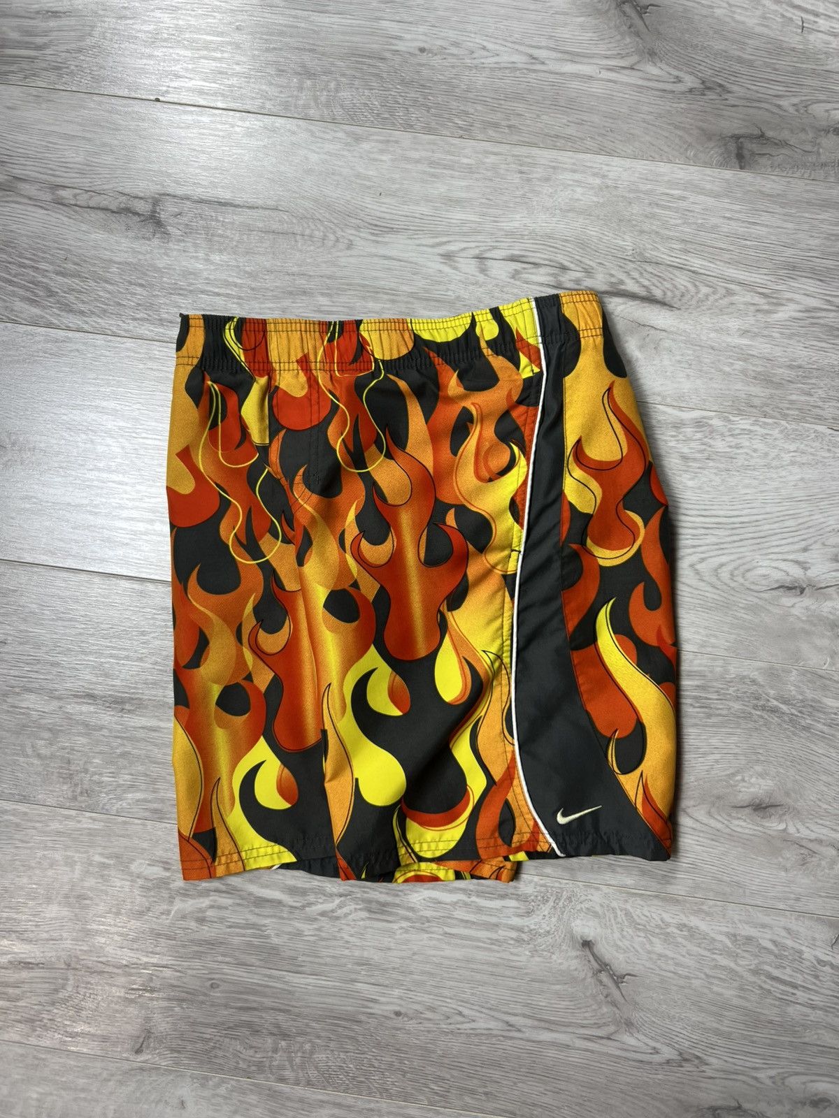 Nike Vintage Y2K Nike Swim Flame All Over Printed Shorts Size S Size US 30 / EU 46 - 1 Thumbnail
