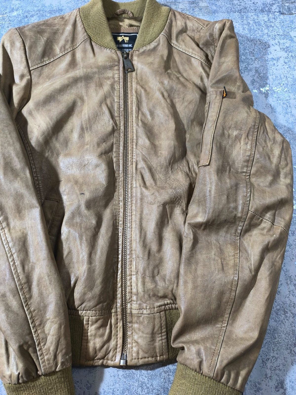 Alpha Industries Vintage Alpha Industries Patina Faded Leather Bomber Jacket Size US M / EU 48-50 / 2 - 4 Thumbnail