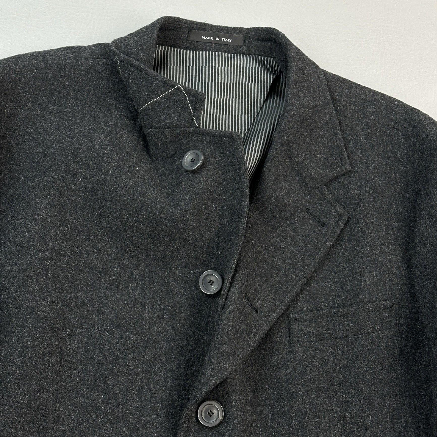 Emporio Armani VINTAGE Emporio Armani Blazer Mens 46 Wool Charcoal Gray Made in Italy Size 46R - 6 Thumbnail
