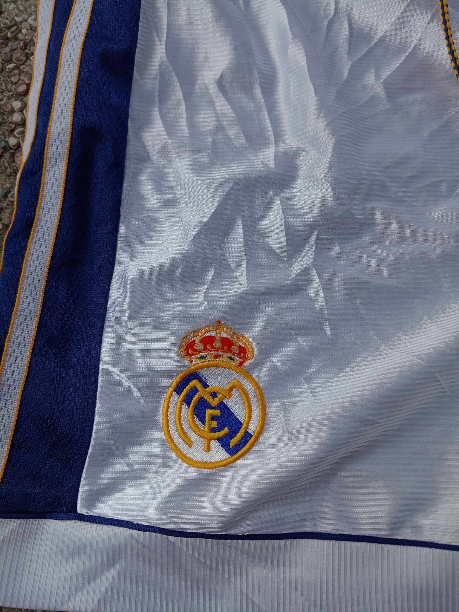 Adidas Vintage Adidas Real Madrid shorts size 32-38 Size US 36 / EU 52 - 3 Thumbnail