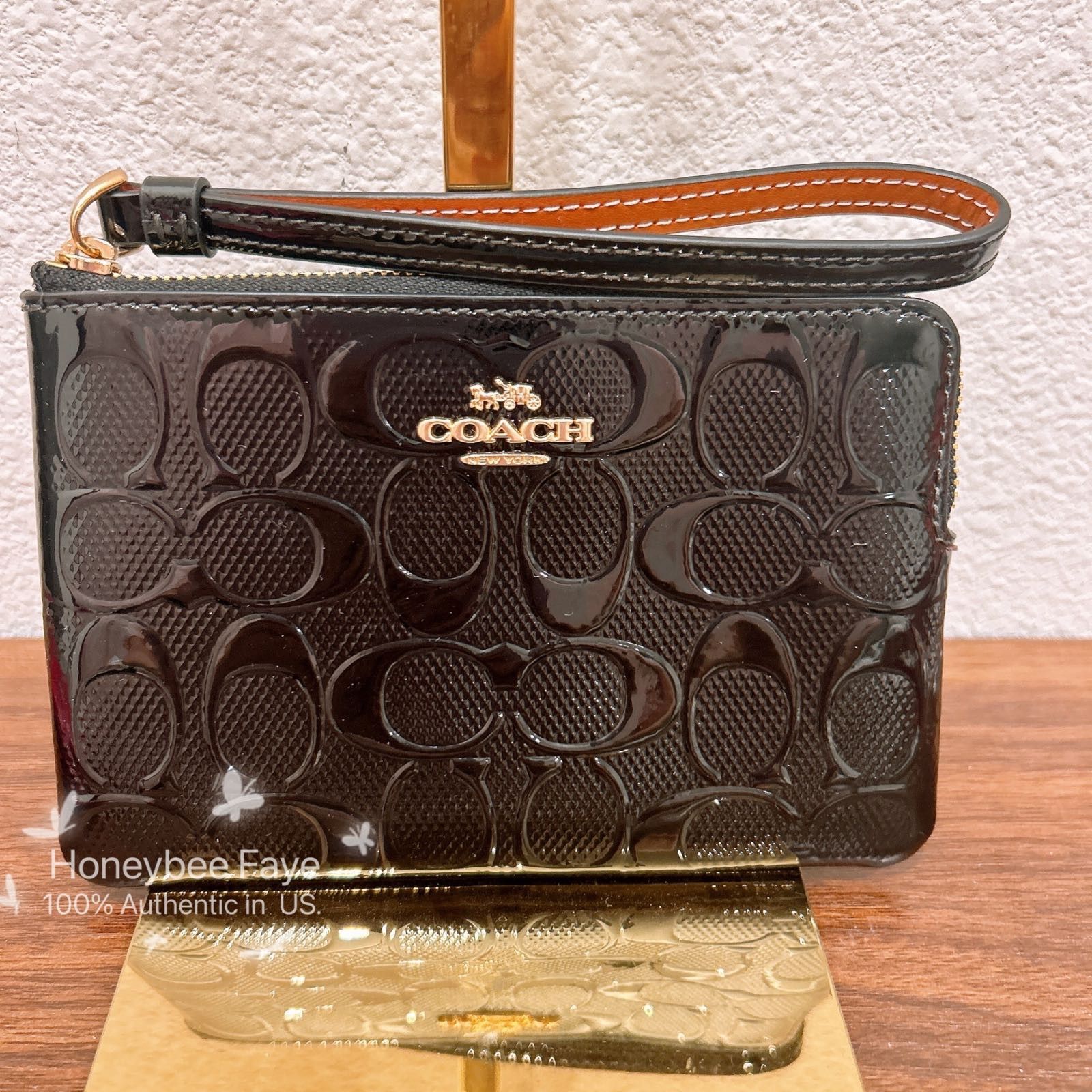 Coach Corner Zip In Signature Leather CV418 Size ONE SIZE - 1 Thumbnail