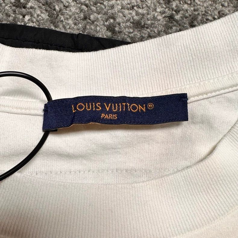 Louis Vuitton Louis Vuitton Louis Vuitton Graffiti Pocket Short Sleeve S Size US S / EU 44-46 / 1 - 3 Thumbnail