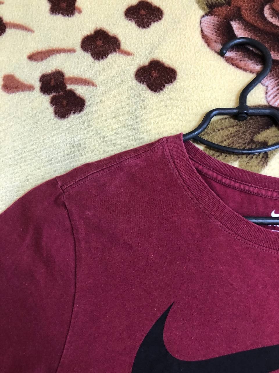 Nike Nike Shirt Men Center Swoosh Athletic Department Logo Size US S / EU 44-46 / 1 - 12 Thumbnail