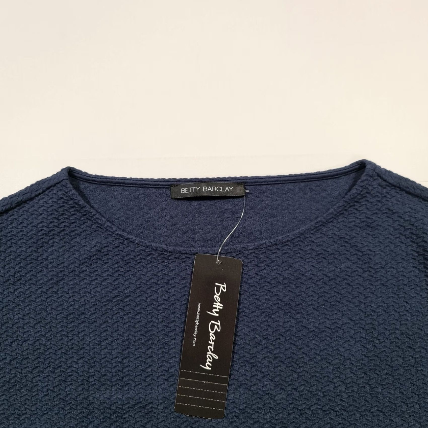 Vintage Betty Barclay Womens Jumper Navy Blue 10 UK Short Sleeve Round Neck Top Ladies Size L / US 10 / IT 46 - 2 Thumbnail