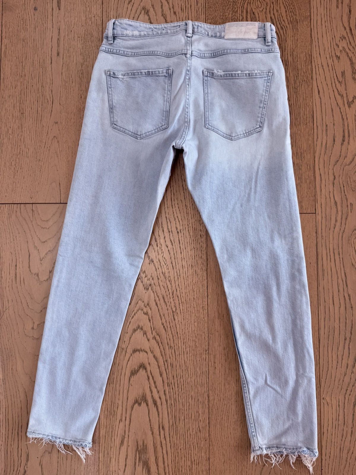 CLOSED Light (almost white) Slim Fit CLOSED Denim Size US 29 - 2 Thumbnail