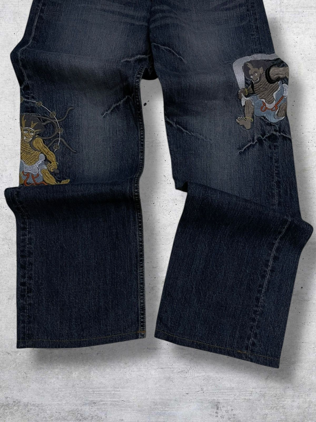 Japanese Brand VINTAGE KARAKURI TAMASHI RARE FIND EMBROIDERY GODFIGHT DENIM Size US 28 / EU 44 - 3 Thumbnail