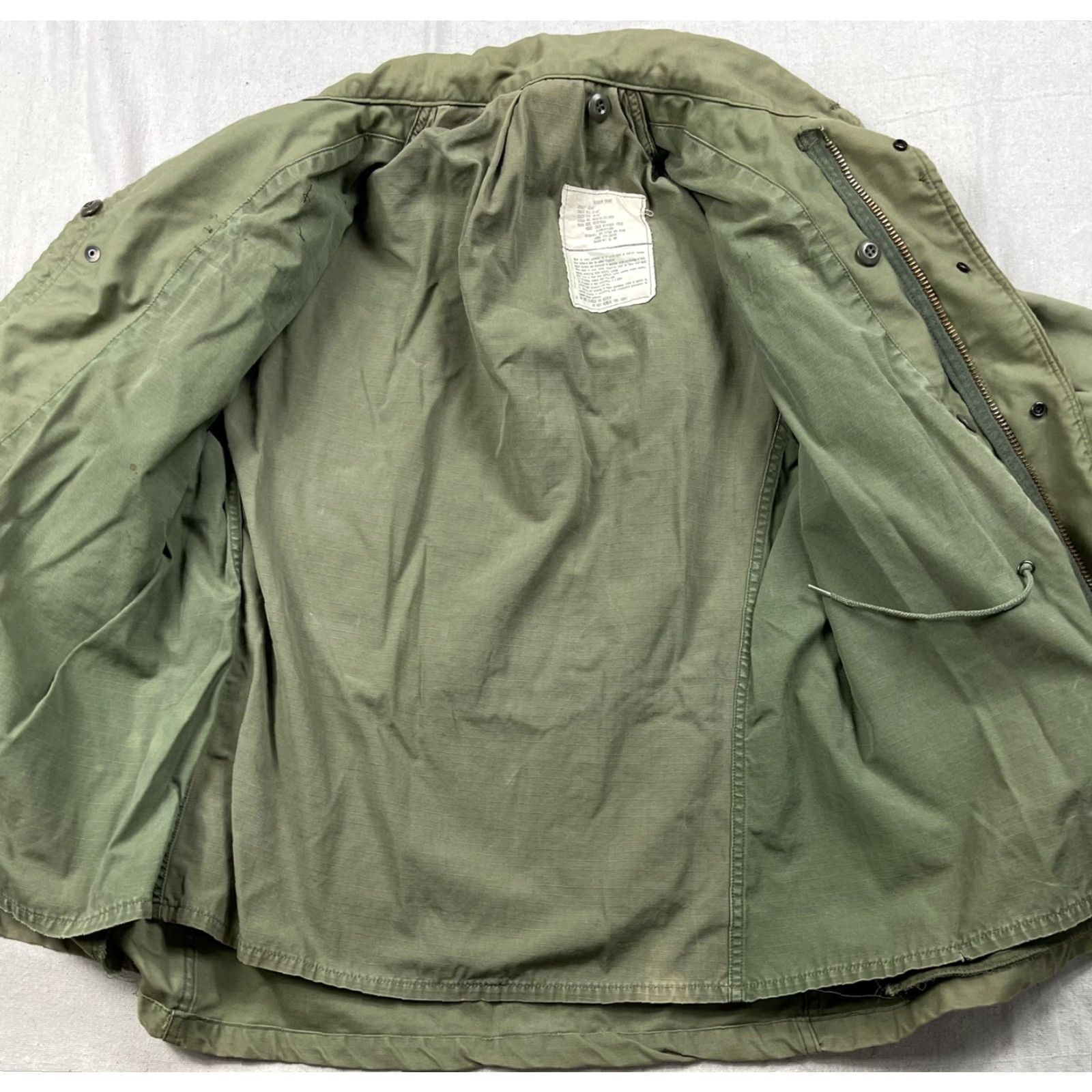 Vintage VINTAGE Army Military Jacket Green Canvas Lined Field Coat M Men Mid-Length Militaria Decade Militaria Mens Coat Size US M / EU 48-50 / 2 - 4 Thumbnail