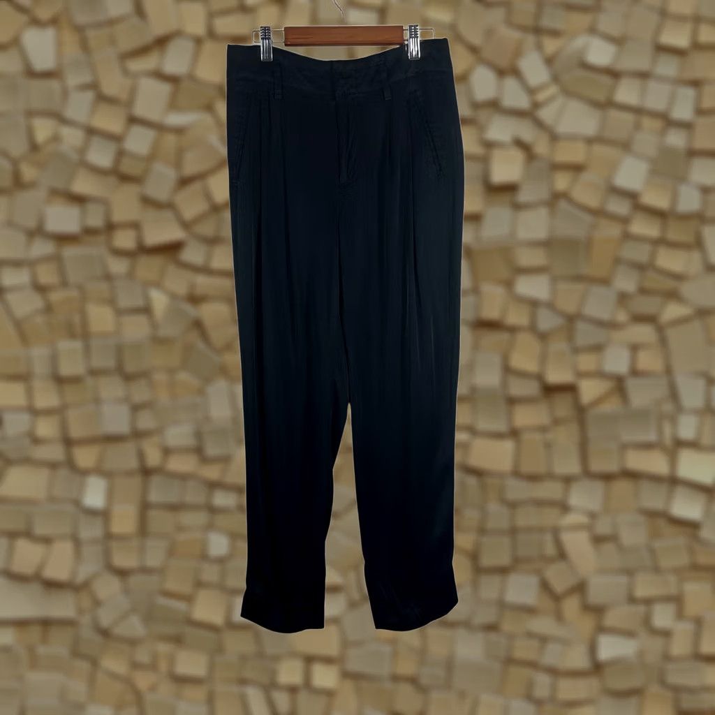 Gap VINTAGE? No. The task requires a title only. Size 25" / US 0 / IT 36 - 1 Thumbnail
