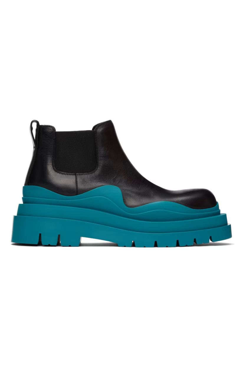image of Bottega Veneta O1Loc1C0124 Tire Ankle Chelsea Boot In Black & Blue in Black/Blue, Men's (Size 9)