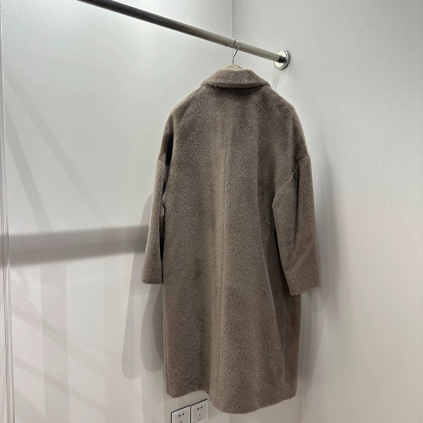 Brunello Cucinelli Brunello Cucinelli mar116 Alpaca Double Breasted Coat 40 Size S / US 4 / IT 40 - 2 Thumbnail