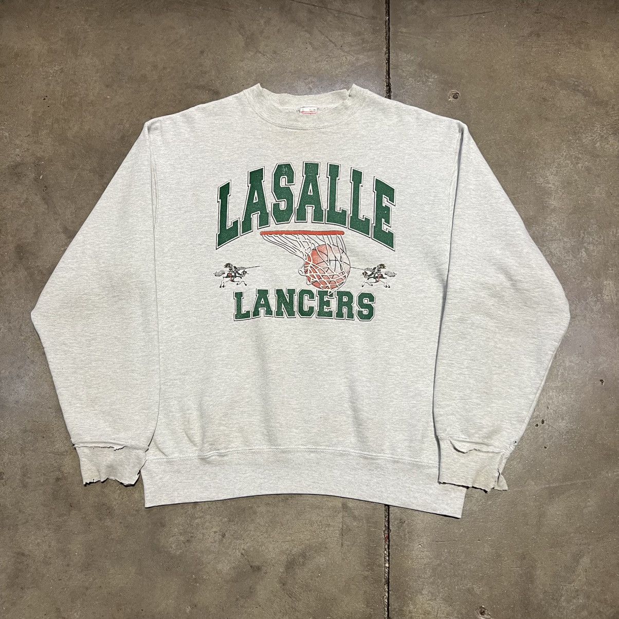 Fruit Of The Loom Vintage 90s Lasalle Lancers Basketball Sweatshirt USA Boxy Size US L / EU 52-54 / 3 - 5 Thumbnail