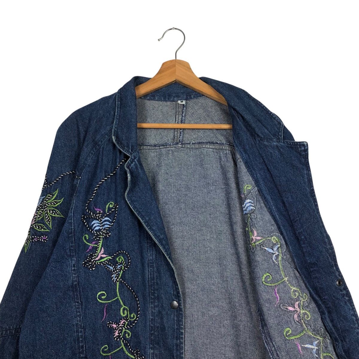 Japanese Brand 📌Vintage Denim Jacket Unbranded Floral Embroidered Big Logo Size US M / EU 48-50 / 2 - 13 Thumbnail