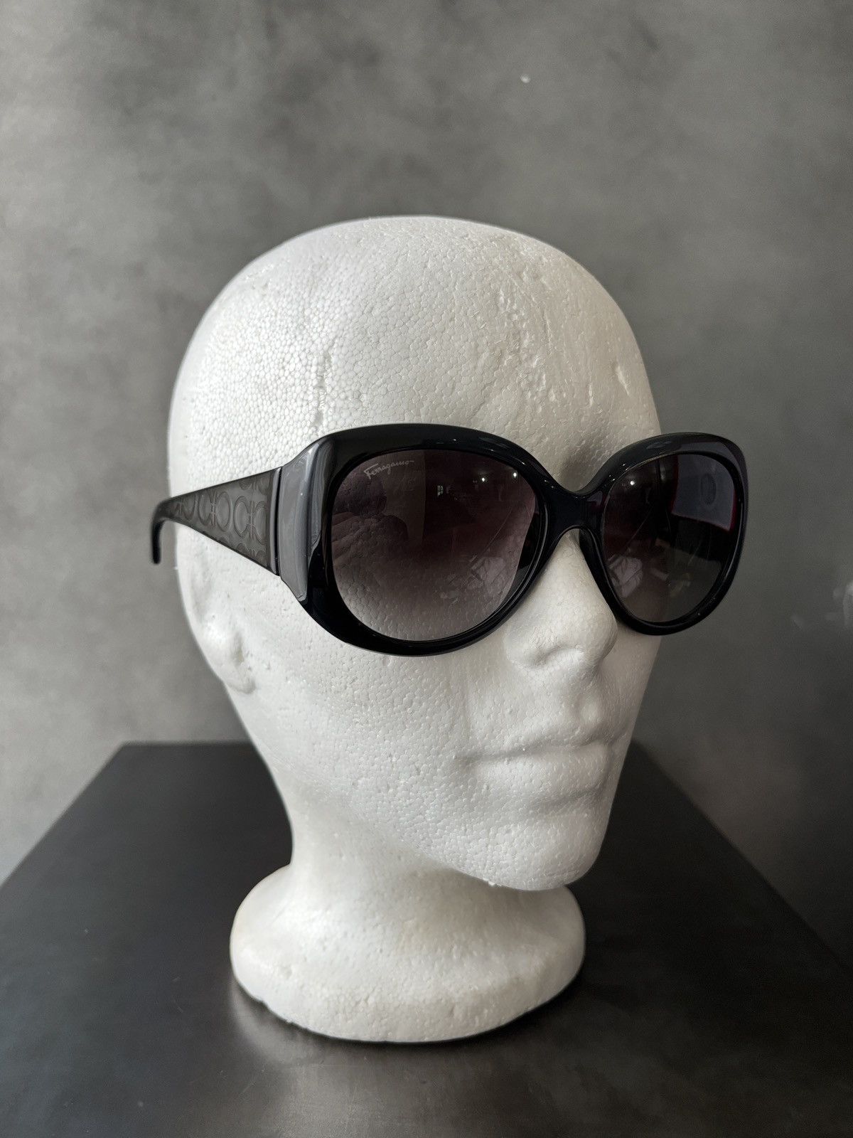Salvatore Ferragamo 2000s Salvatore Ferragamo Sunglasses SF721S Monogram Vintage Size ONE SIZE - 2 Thumbnail