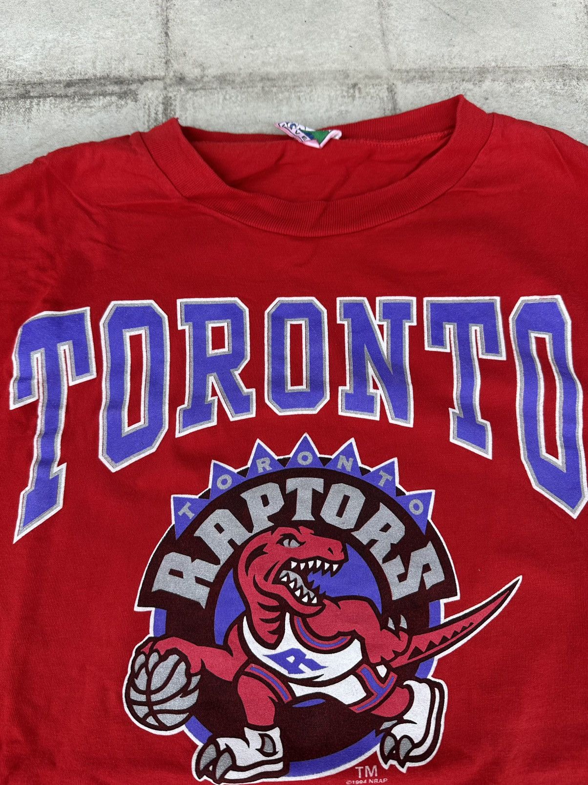 NBA Toronto Raptors Vintage Tee 1994 Size US L / EU 52-54 / 3 - 9 Thumbnail